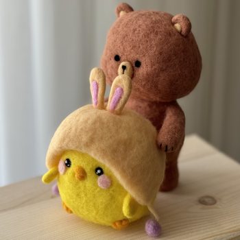 خرس و جوجه کلاهی